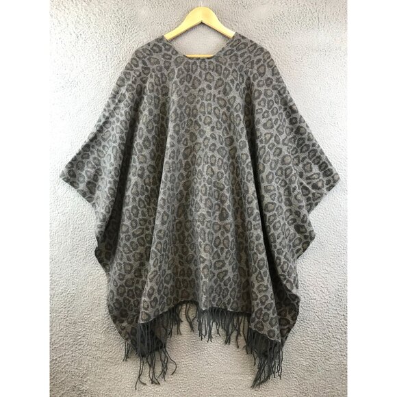 New Woolrich Cozy Blanket Wrap sweater animal print one size - Picture 2 of 10